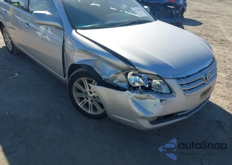 2006 Toyota Avalon Limited z USA, uszkodzony, nr VIN 4T1BK36B76U112286